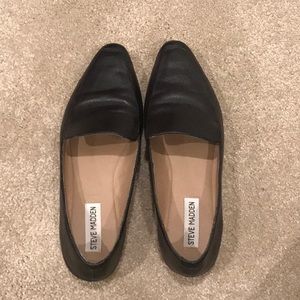 Steve Madden black flats